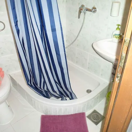 In 33137 Apartment