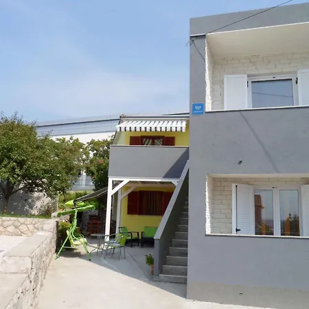 In 33137 Crikvenica